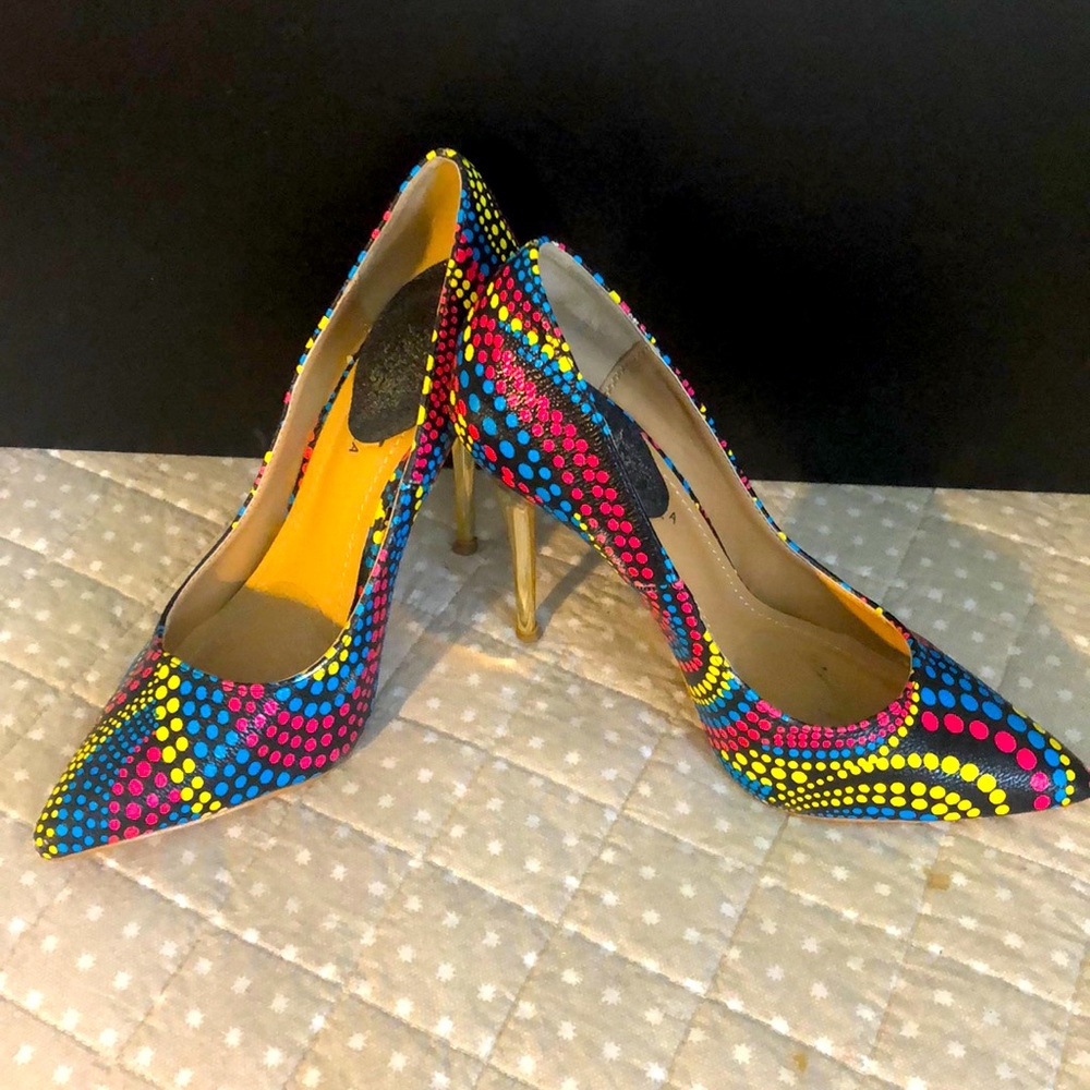 FUN, COLORFUL AND FUNKY!